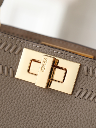 フェンディバッグ細部ディテール